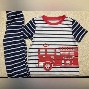 Carter’s Excellent condition Firetruck pajama top and bottom. Boys 3T